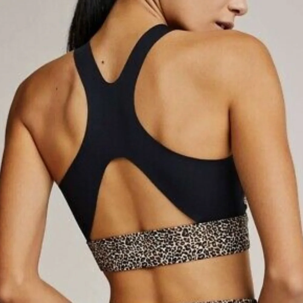 Varley Leopard Workout Set - Picture 4 of 14